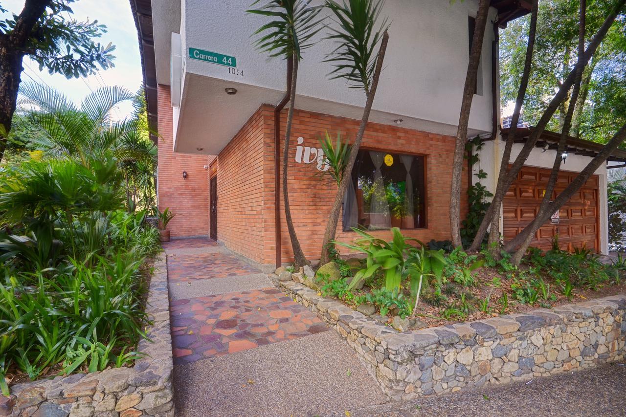 Hostel Ivy *